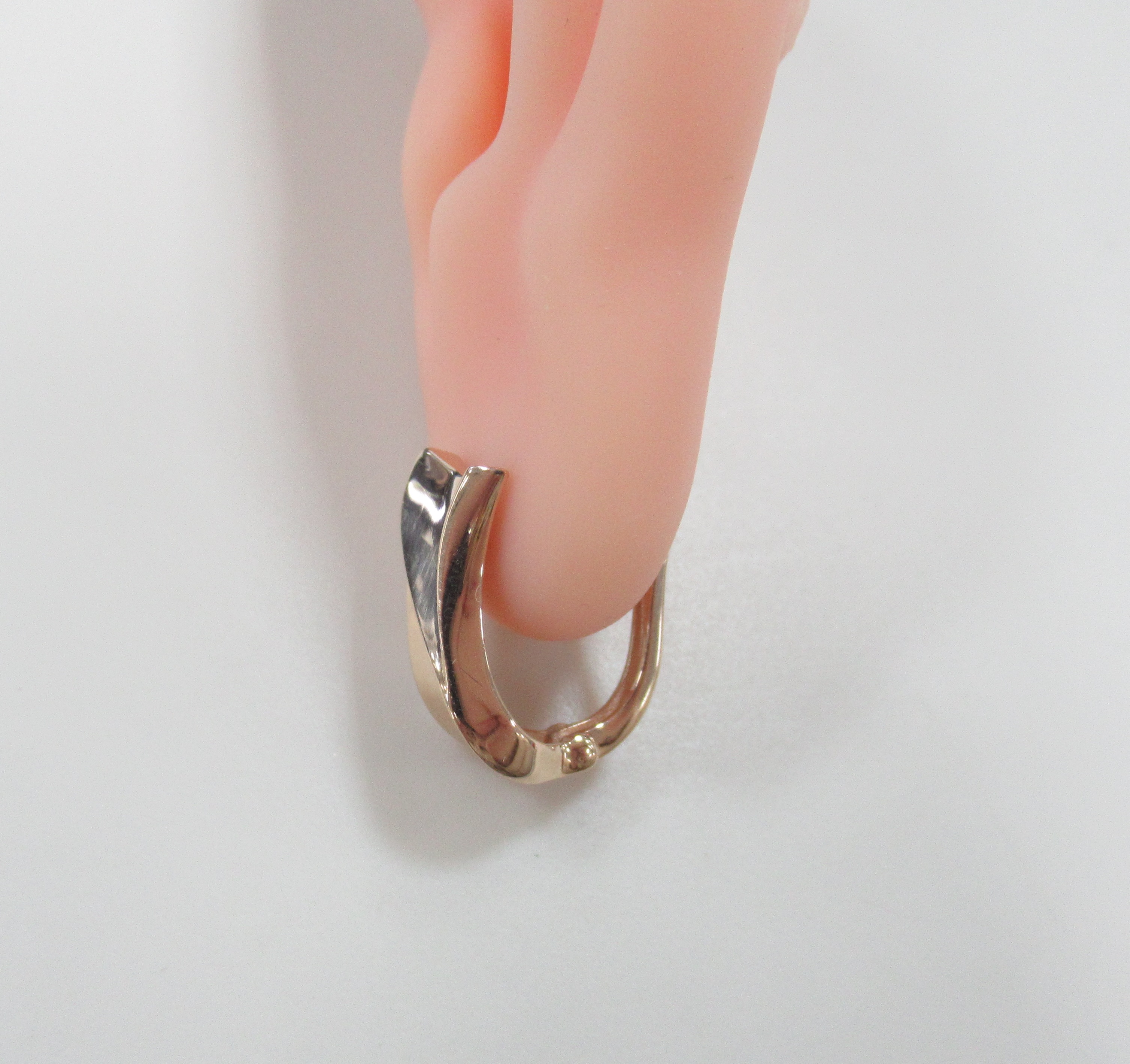 10519-000636 Серьги (Au 585)